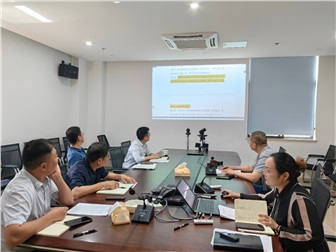 中心組學(xué)習(xí)丨推動黨紀(jì)學(xué)習(xí)教育落實見效